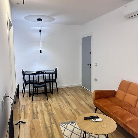 Modern Central Apartments 티라나 외부 사진